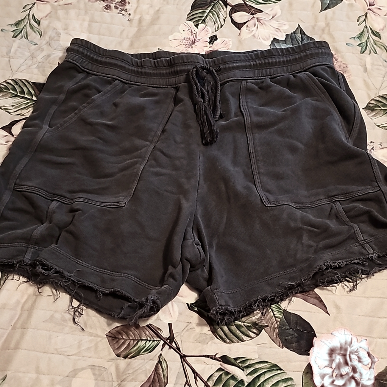 Daily Practice Anthropologie Slouchy Casual Black Shorts L